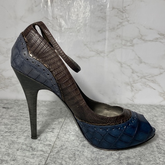 Marciano Heels - Picture 5 of 16